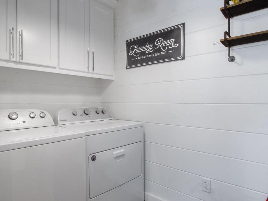 Stunning Luxury Cabin W Hot Tub And Fire Pit Holy Shiplap Is Perfect Romantic Couples Getaway Broken Bow Exteriér fotografie